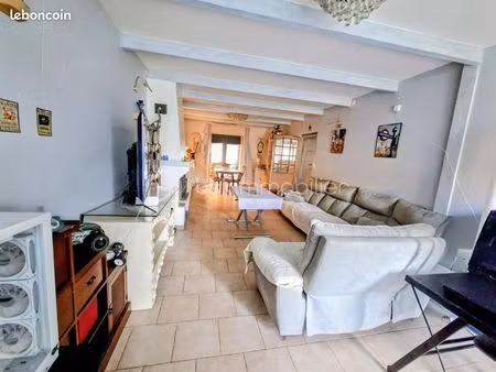 maison 6 pièces 200 m²