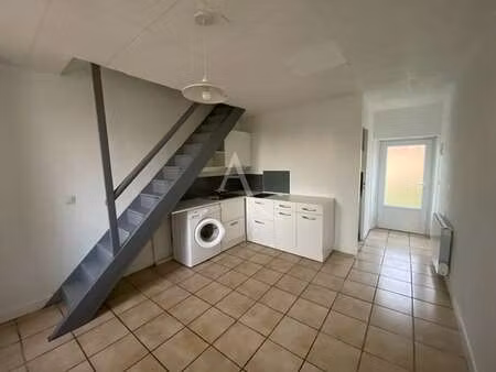 location appartement t1 à corné (49630) : à louer t1 / 29m² corné