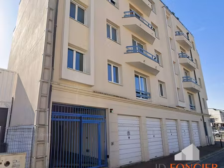 a louer parking chilly-mazarin