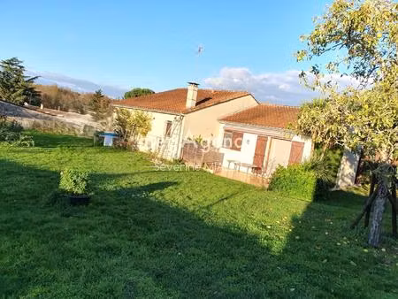 maison de 100 m² sur terrain de 2500 m² à richemont (16370)