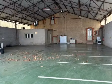 a louer - local d'activite et bureaux