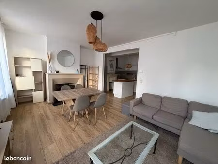 maison de ville meublée t3/4