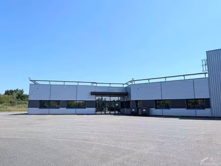 vente bureaux et commerces à vitré la grange-plague (35500) : à vendre / 336m² vitré la gr