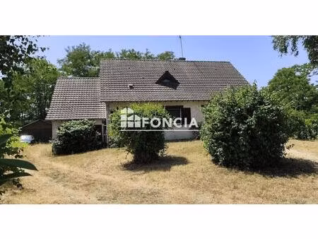 maison familiale dans quartier paisible