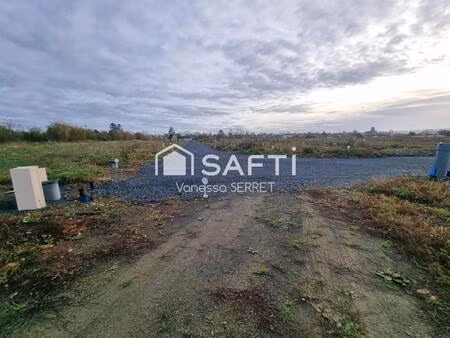 des terrains prêts à bâtir : viabilisés  tout-à-l’égout  et une vue exceptionnelle