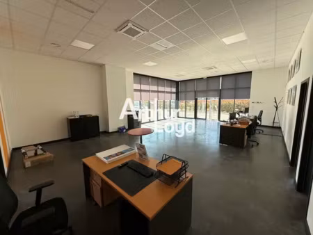 local commercial - stockage a louer