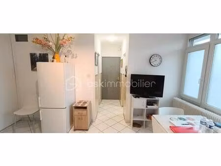 studio 25 m2 entièrement meublé avec balcon. idéal pour investisseurs  étudiant  airbnb / 