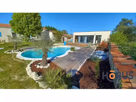 maison 9 pièces 470m² cierzac 17520