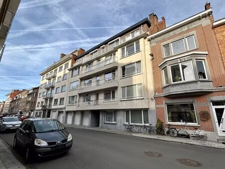 instapklaar gelijkvloers 1-slaapkamerappartement met ruim terras in leuven