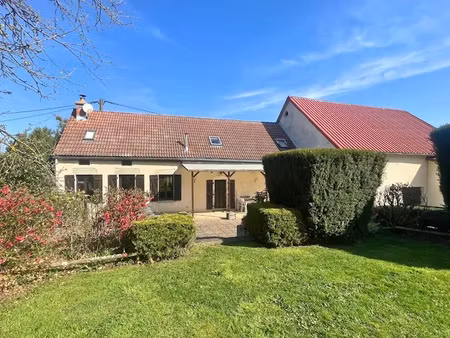 vente maison 8 pièces 120 m² à brugheas (03700)  235 000 €