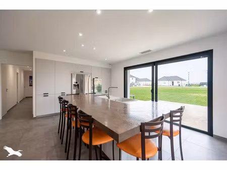 vente maison 6 pièces 140 m² avord (18520)