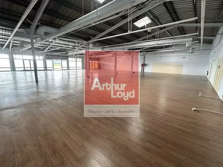 location local commercial 668m² troyes 10000