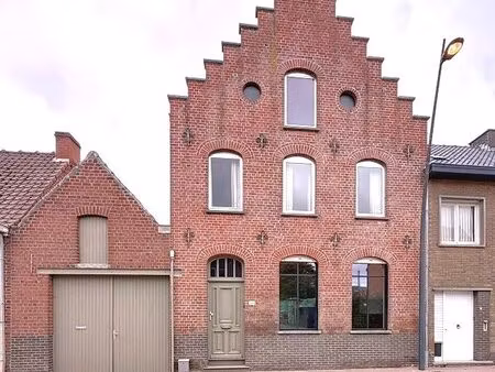 charmante woning met grote tuin én garage in het centrum van zarren