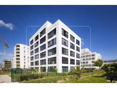 location bureau vaulx en velin 69120