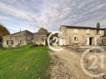 maison à vendre - 5 pièces - 100 m2 - salles d angles - 16 - poitou-charentes