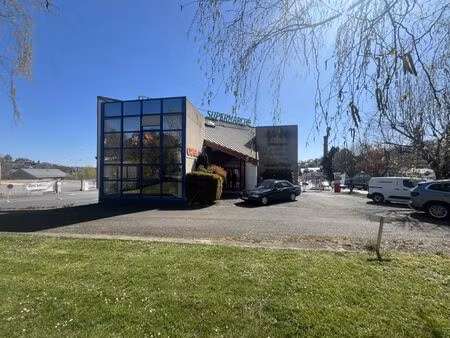 location local commercial 383m2 rodez 12000 - 4800 € - surface privée