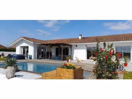 belle maison de 155 m² habitable à mouscardes avec piscine et double garage