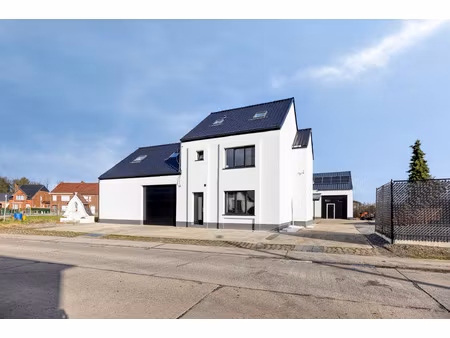 huis te koop in geetbets met 9 slaapkamers