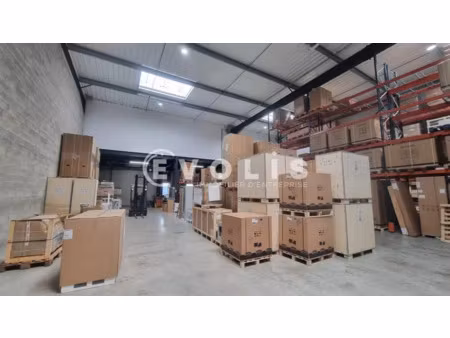 locaux aménagés en très bon état