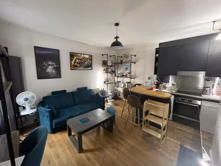 3 pièces de 44 m2 + cave