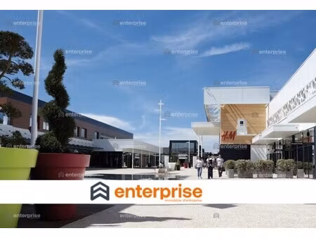 location local commercial