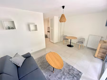 appartement meublé en rez de chaussée avec terrasse
