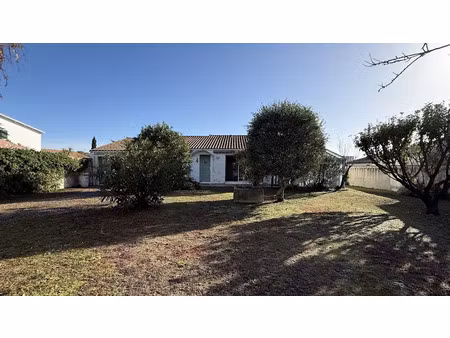 vente maison 4 pièces 122 m² à loix (17111)  682 500 €