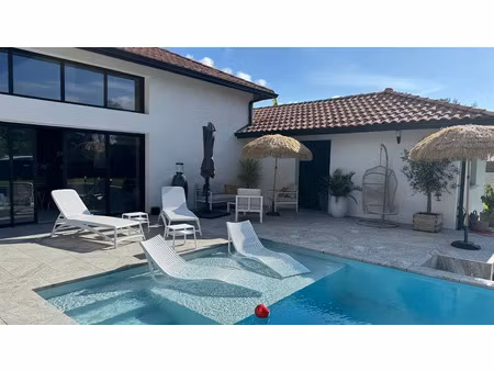 vente maison 5 pièces 145.8 m² à urcuit (64990)  930 000 €