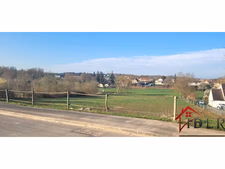 terrain de 776 m2 à soignolles en brie