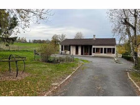 maison roumazières-loubert 100 m² t-4 à vendre  130 000 €