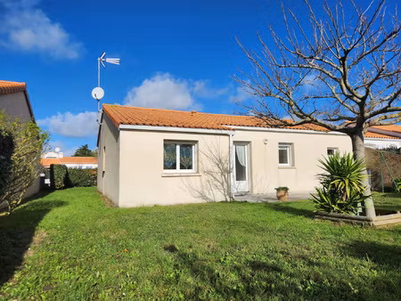 superbe quartier calme  proche centre commercial villa 73 m2