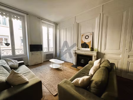 lyon 2   ainay  bel appartement traversant de 100 m2  chemin