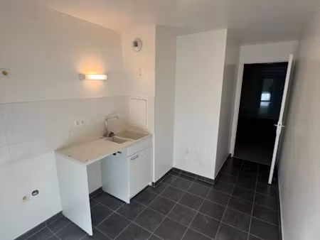 location appartement 3 pièces 61 m² à bondoufle (91070)  1 002 €