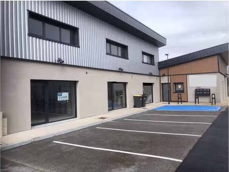 local d'acitivite et bureaux 27m2