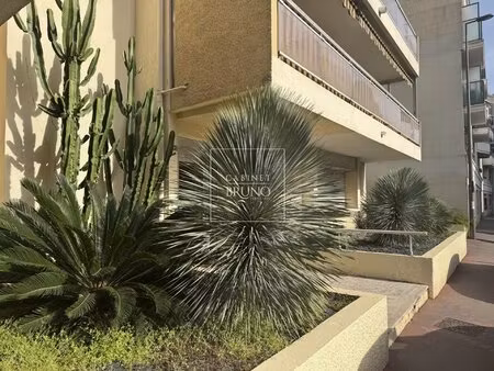 2 pieces cannes la bocca centre