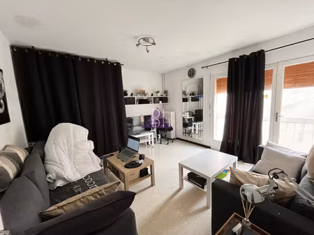 pour investisseur studio avec cave et stationnement et locat