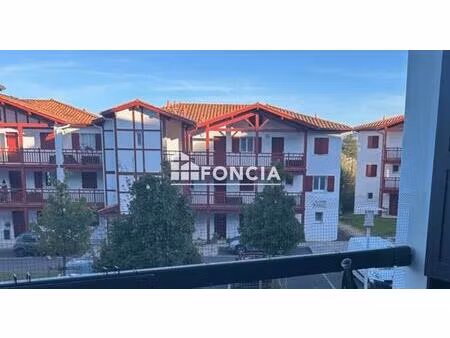 t2 ustaritz vue sur les pyrénées