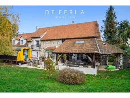 à moins d’1 h de paris : une briarde d’exception  volumes  calme et piscine