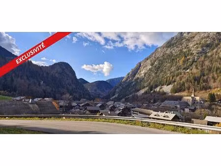 terrain de 1570m2 avec magnifique vue montage