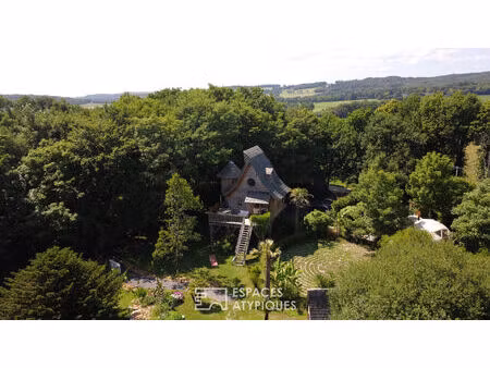 domaine avec hébergements insolites et manoir du xvième siècle à valoriser