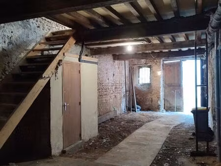 maison de ville à fort potentiel