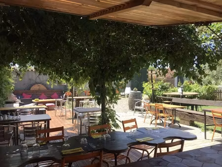 vente locaux professionnels 240 m² à salles-d'aude (11110)  220 000 €