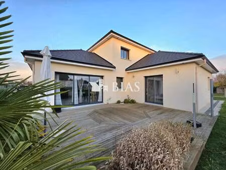 vente maison à saint-pierre-de-varengeville (76480) : à vendre / 163m² saint-pierre-de-var