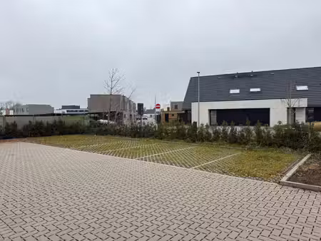 staanplaatsen te koop in centrum deerlijk
