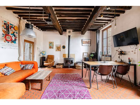 maison de ville avec cour arborée et garage fermé séparé