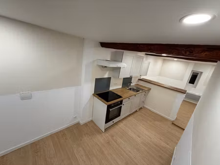 maison avec terrasse et remise