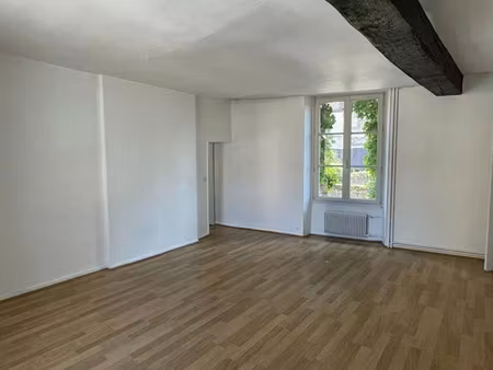 location appartement 2 pièces 47 m² à senlis (60300)  864 €