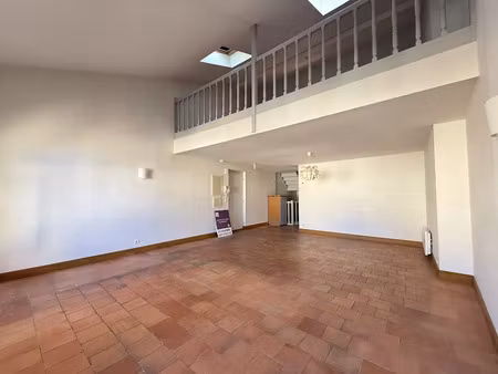 location appartement 4 pièces 120 m² à saumur (49400)  780 €