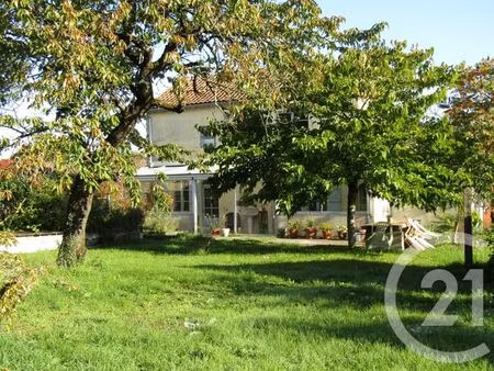 maison à louer - 5 pièces - 73 05 m2 - paizay le chapt - 79 - poitou-charentes