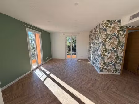 location appartement 3 pièces 72 m² à carros (06510)  1 340 €